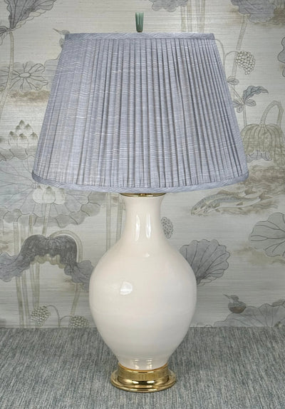 Aventurine Cylinder Finial on Polished Brass Base