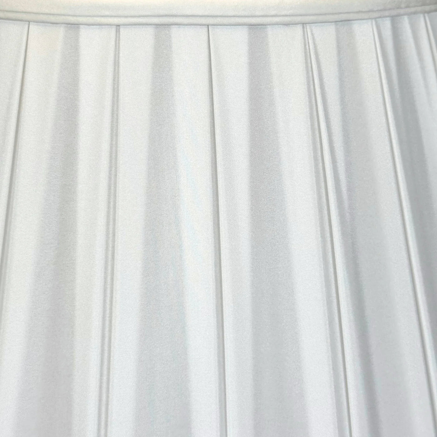 Silk English Empire Wide Box Pleat Lampshade - Bone