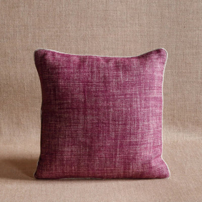 Square Fermoie cushion in Back to the Fuchsia fabric linen