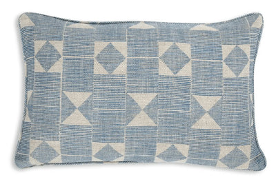 Oblong Fermoie cushion in Blue Flag fabric linen