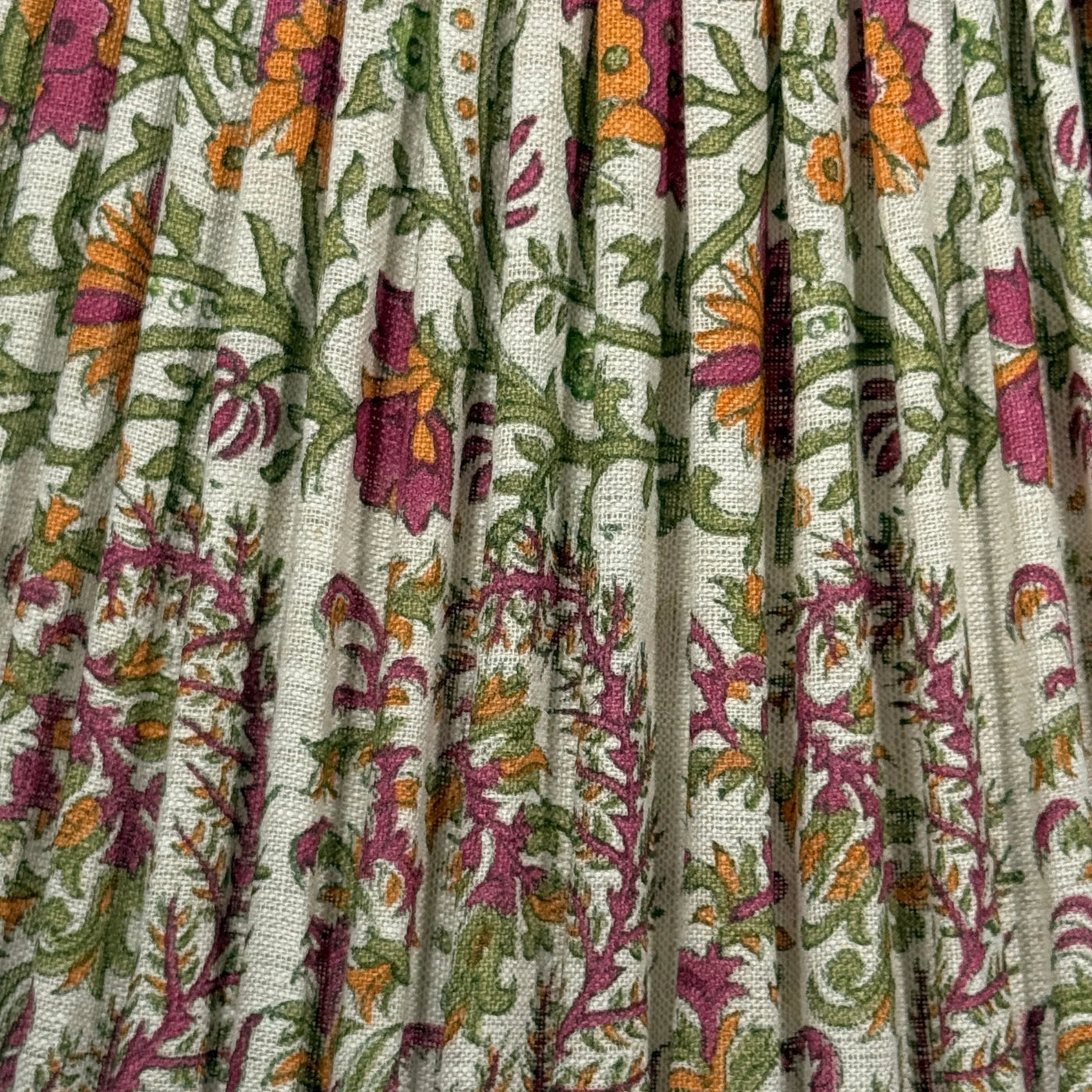 close up fabric Ian Sanderson Chilli Mallow Border Lampshade