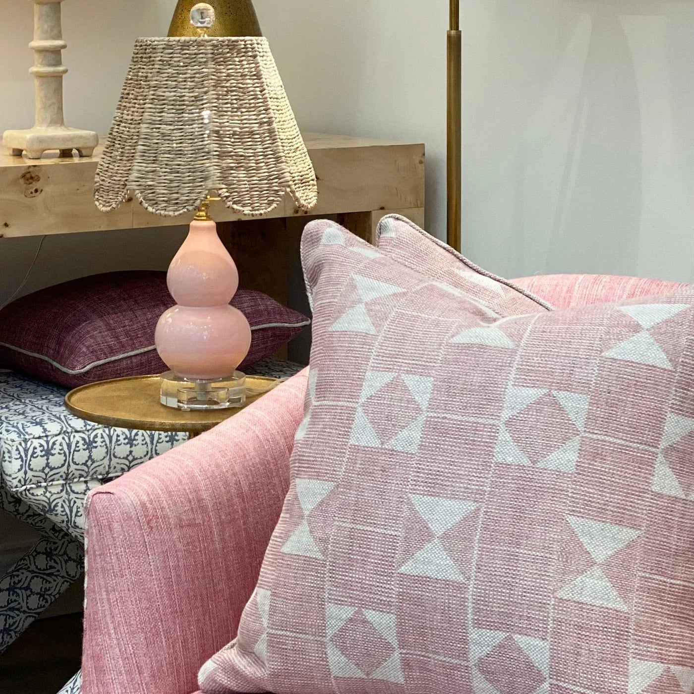 Pink double gourd lamp and Fermoie pillows