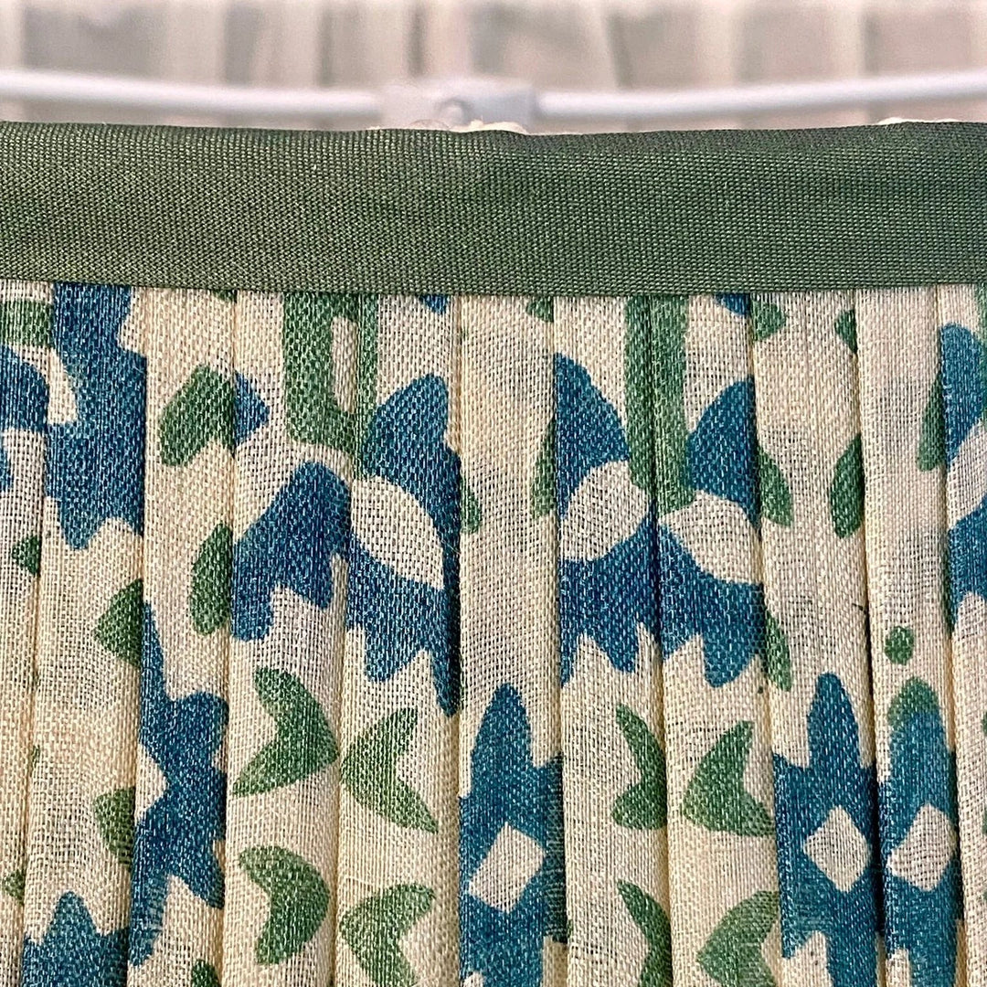 レトロランプ01-16 Penny Morrison Green and Turquoise Chunky Flower Pleated Silk Lampshad