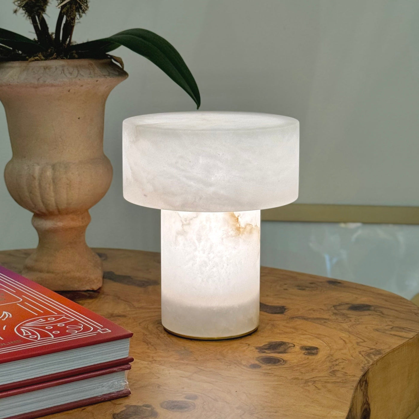 Cordless Alabaster Lamp
