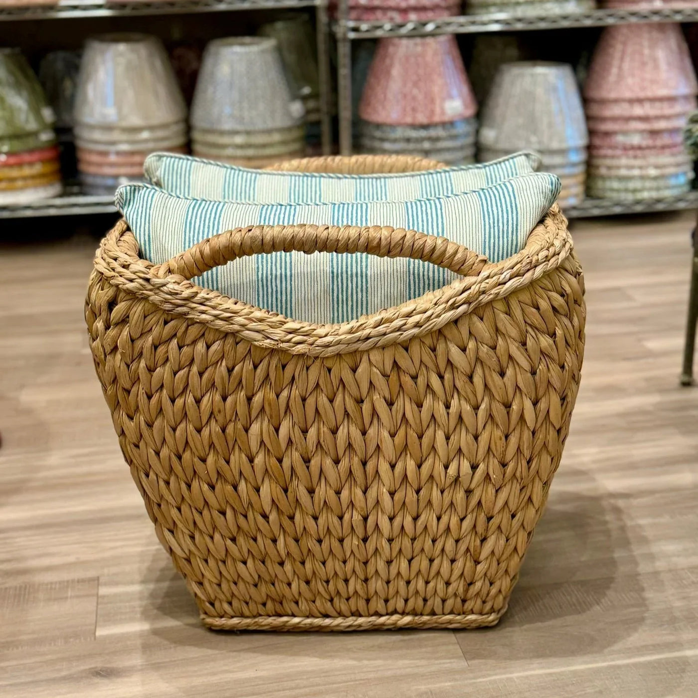 sweater weave basket with Fermoie pillows